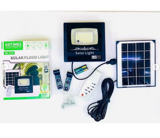 LAMPARA CON PANEL SOLAR GD-070